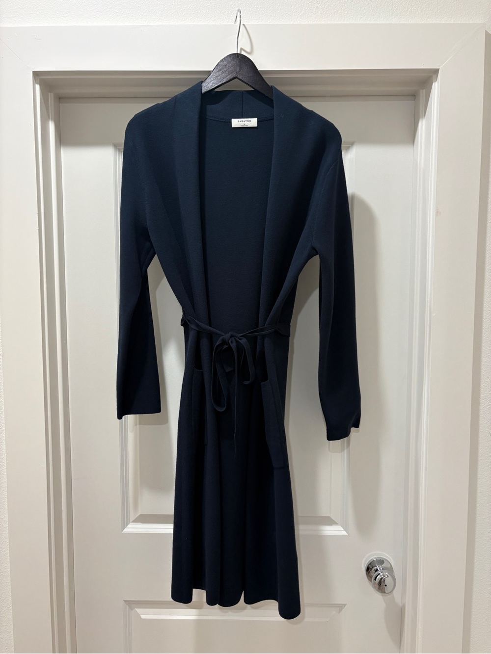 Aritzia Babaton TY Cardigan Dark Night Navy Size Medium - Picture 2 of 13